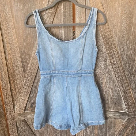 Alice & Olivia Jeans Romper Women's Size 27 Light Wash Sleeveless Zip Up Stretch - Picture 6 of 6